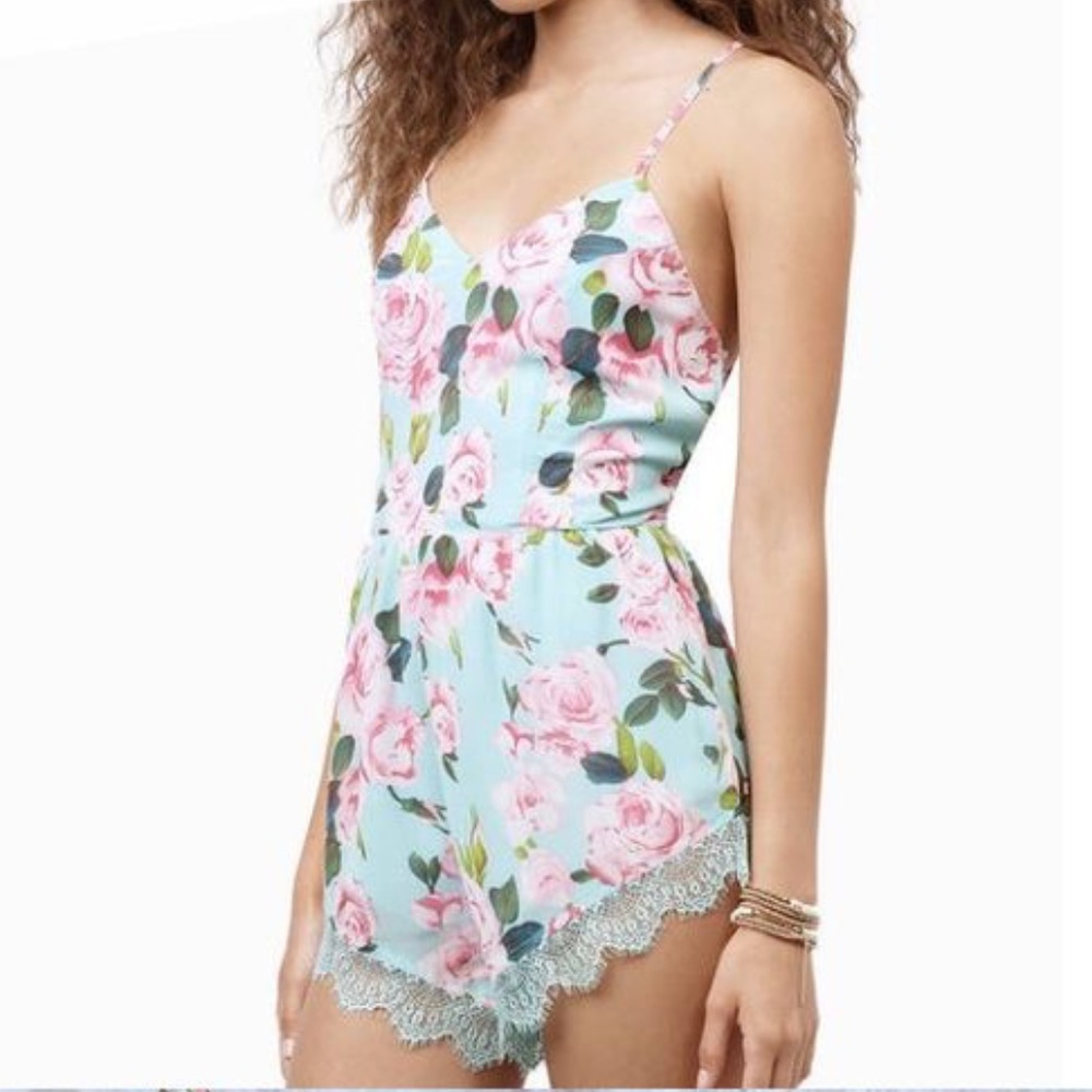 Tobi 'Frolic in Floral' Lace-Trimmed Romper - NWT